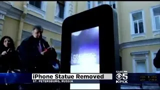 Steve Jobs Memorial Pulled Down In Russia After Tim Cook Comes Out As Gay