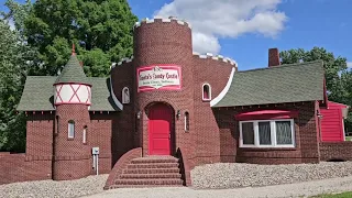 SANTA'S CANDY CASTLE.....DELICIOUSLY DIVINE! AMERICAS 1ST THEMED #attraction #history #travel #vlog