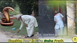 Knocking Door & Fake Snake Prank - Lahorianz