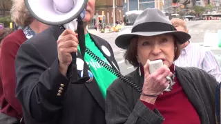 Vera Sharav at May 4, 2014, Protest of the American Psychiatric Association