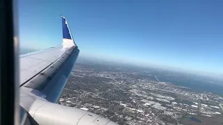 United 737 arriving in Tampa