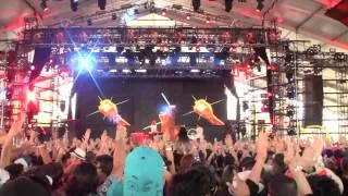 Coachella 2012 - Weekend 1 - Breakbot - Sahara Tent "Baby Im Yours & Metronomy" (7)