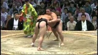 14 Goeido vs Harumafuji, kakenage