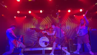 Mom Jeans live in Hawaii(4k)