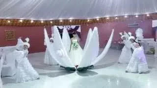 Шоу балет Ва-Банк г. Усть-Каменогорск. Вывод невесты в цветке для казахских и русских свадеб!!!
