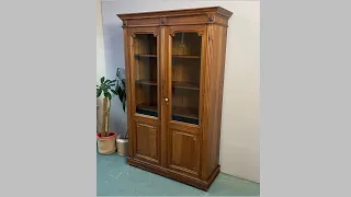 Антикварный книжный шкаф в Москве