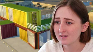 I tried to fix this weird shipping container house in The Sims 4