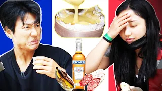 KOREANS TRYING FRENCH FOOD (CAMPING VERSION) + SUBTITLES