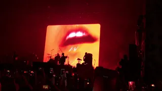 Miley Cyrus - Nothing Breaks Like a Heart + Intro (Orange Warsaw Festival 2019)