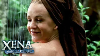 Xena Steals Gabrielle's Shirt While She's in The Shower | Xena: Warrior Princess