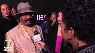 Drake's Dad Says He's a Player