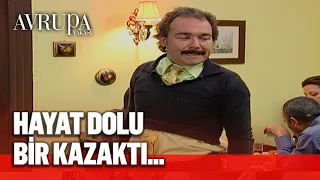 Burhan'ın kaşmir kazağı crop top olursa - Avrupa Yakası