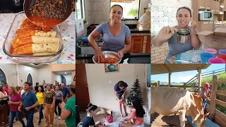 O MEU DIA/TIRANDO LEITE+RECEBIDO+TIRANDO OS ENFEITE DE NATAL+COZINHANDO E FOMOS NA NOVENA NA CIDADE