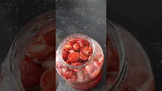 Очень вкусный домашний клубничный ликер