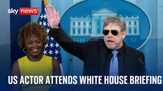 Mark Hamill makes special appearance at White House briefing