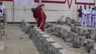 Kevin Taylor WSBBA 250 Bricks Broken in 45 Seconds! - 8/6/05