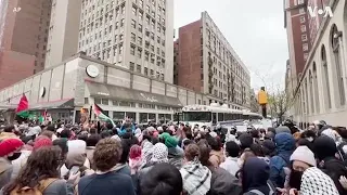 布林肯批评抗议学生对哈马斯“保持沉默”