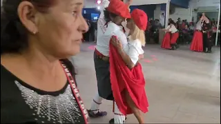 Hoy se bailó en la carpa el encuentro en la fiesta de  Benito con los chico rompiendo la pista 💃🕺