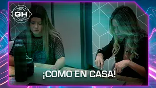 Zoe y Aixa meriendan en la cocina mientras aguardan el programa - Gran Hermano