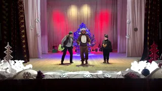 "Новогодние приключение бычка Гаврюши" - театрализованное представление для детей.