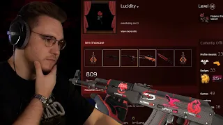 ohnePixel checks out red themed inventory