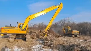 Очередная техника для расчистки рек отправилась в районы Приморья.