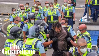 Fires and clashes with police as protestors removed from New Zealand parliament