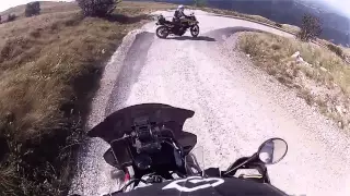 Girl crashes on Bmw F650 GS