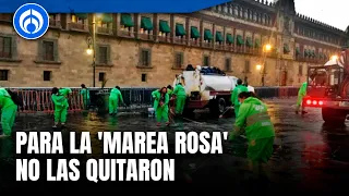 Quitan vallas en el Zócalo aunque la CNTE continúa