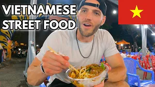 VIETNAMESE STREET FOOD TOUR (Danang, Vietnam)