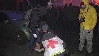 Ukraine: Dozens injured in fierce clashes between protesters and police