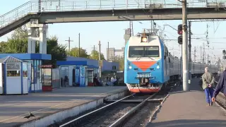 Электровоз ЭП1М-557 на ст. Россошь