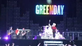 Green Day (HQ): Tré Cool letting loose! (Helsinki, FINLAND June 8th 2010)