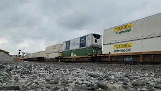 SD70ACe leads track speed stacker