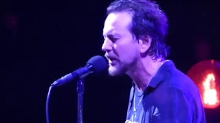 Pearl Jam - Throw Your Arms Around Me - Wrigley Field (August 22, 2016)