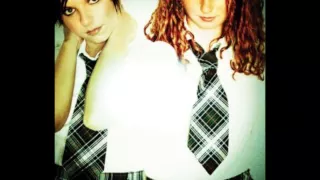 t.A.T.u- Not Gonna Get Us lyrics