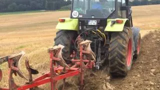 Leonhard mit Claas Celtis 426 beim pflügen