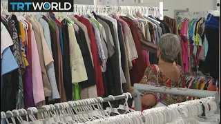 Many Venezuelans sell their clothes to survive | Money Talks