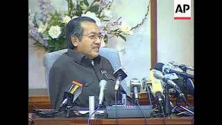 Malaysia - Mahathir speaks out against Anwar