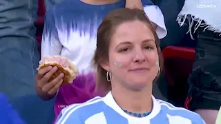 Crazy Women Reactions When Lionel Messi Simply Taught Football To The World8