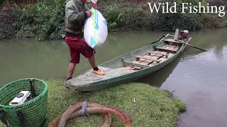 Skills Find Wild Fishing Exciting : Use A Large Capacity Pump, Catch Many Fish In The Lake