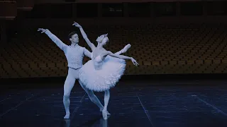 SCHWANENSEE (SWAN LAKE) | Adagio Zweiter Akt | Iana Salenko & Marian Walter | Staatsballett Berlin