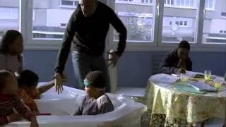 Intouchables : scène inédite "Le jaccuzi"