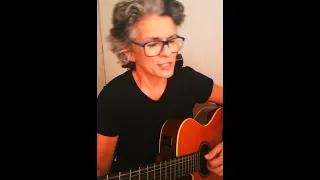 YLA canta "Construção" de Chico Buarque