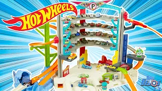 Hot Wheels Ultimate Garage Playset with Shark Attack Toy Cars Review Juguetes