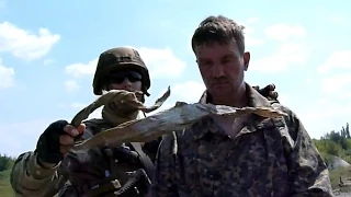 Видео - Комбат ДНР "Козырь" на блокпосту в городе Славянск