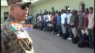 Jovenes aspirantes a militares