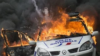 France police protests: French officers attacked during 'anti-cop hatred' rally