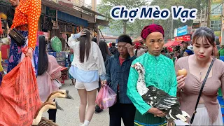 Chợ phiên Mèo Vạc - Hà Giang người đông như Nêm- bán cả móng hổ - răng voi