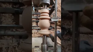 Timber Lathe Art: Crafting Masterpieces in Seconds #shorts